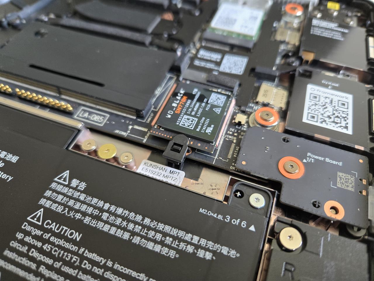Framework Laptop 12 SSD